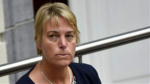Klik op de afbeelding voor een grotere versie

Naam:  Schijtvliege.jpg
Bekeken: 65
Grootte:  16,6 KB
ID: 104350
