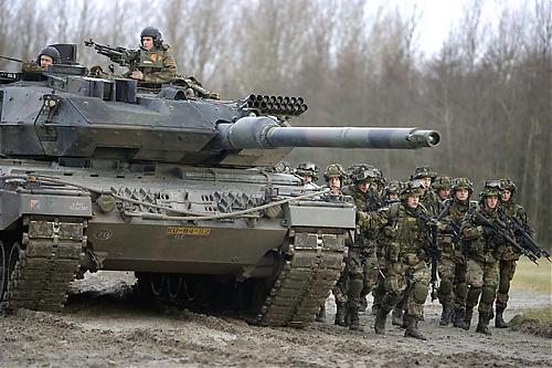 Klik op de afbeelding voor een grotere versie

Naam:  Leopard 2 A6 (Nederland)_003.jpg
Bekeken: 16
Grootte:  135,0 KB
ID: 108085