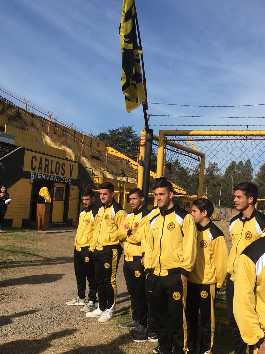 Naam: DgrGQ3bU8AE_OTh.jpg
Bekeken: 68
Grootte: 219,6 KB