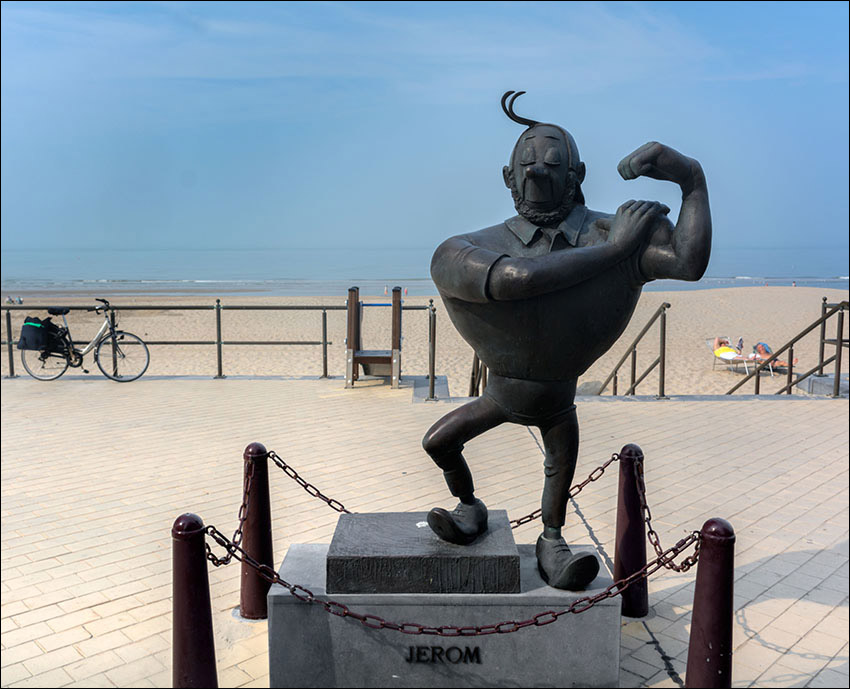 Naam: 1609_0003885 Beeld van Jerom in Middelkerke - Belgie.jpg
Bekeken: 470
Grootte: 152,9 KB