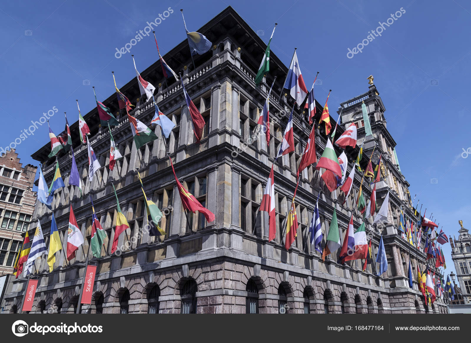 Naam: depositphotos_168477164-stockafbeelding-het-stadhuis-antwerpen-belgi.jpg
Bekeken: 156
Grootte: 353,6 KB