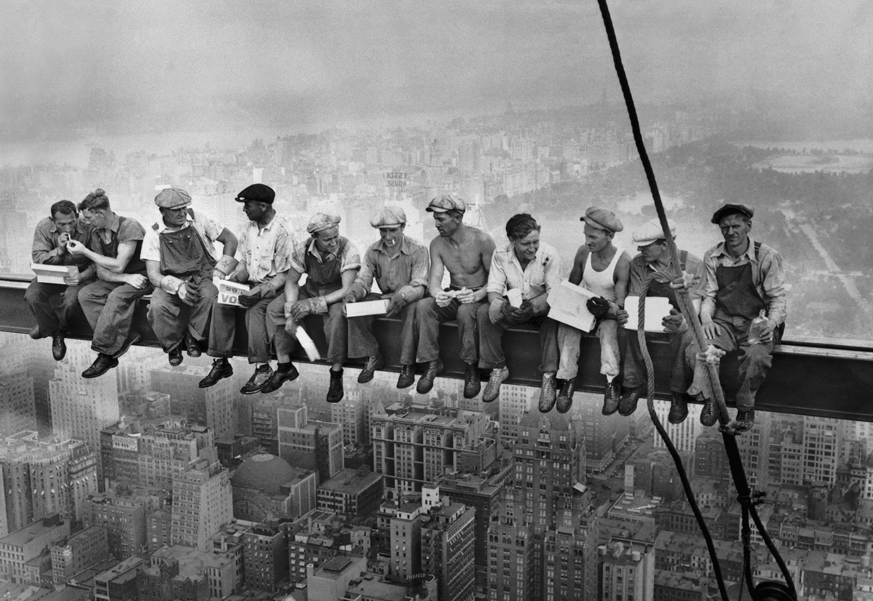 Naam: Lunch_atop_a_Skyscraper2-1800x1239-1.jpg
Bekeken: 405
Grootte: 413,8 KB