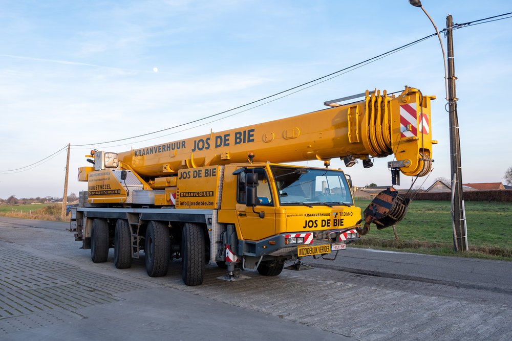 Naam: nieuwe-500-tons-kraan-Liebherr-LTM1500-8.1.jpg
Bekeken: 724
Grootte: 187,9 KB