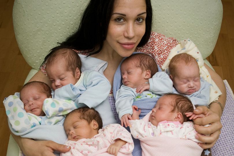 Naam: octomom.jpg
Bekeken: 43
Grootte: 75,8 KB