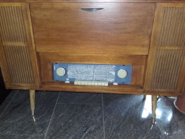 Naam: radio1.jpg
Bekeken: 127
Grootte: 44,8 KB
