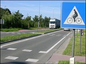 Naam: oversteekplaats.jpg
Bekeken: 190
Grootte: 21,4 KB