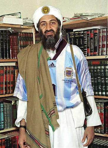 Klik op de afbeelding voor een grotere versie

Naam:  Osama%20Bin%20Laden%20-%20Soccer%20player.jpg
Bekeken: 151
Grootte:  39,2 KB
ID: 13780