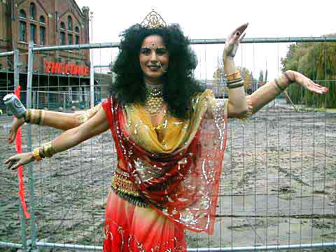 Naam: special_makeover_04.jpg
Bekeken: 159
Grootte: 22,3 KB