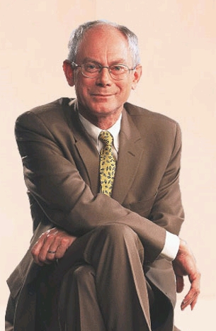 Naam: hvanrompuy.jpg
Bekeken: 2456
Grootte: 88,7 KB