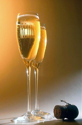 Klik op de afbeelding voor een grotere versie

Naam:  champagne1.jpg
Bekeken: 80
Grootte:  53,3 KB
ID: 22924