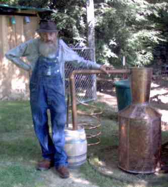 Naam: homemade moonshine.jpg
Bekeken: 55
Grootte: 13,7 KB