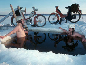 Naam: 4_WinterSwimming.jpg
Bekeken: 123
Grootte: 23,0 KB
