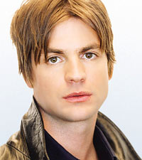 Naam: queer_as_folk_02_Brian_Kinney_200_225_Warner_Television.jpg
Bekeken: 181
Grootte: 12,0 KB