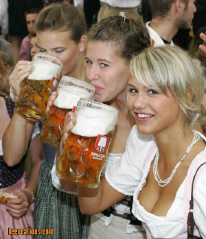 Naam: hot_beer_girls.jpg.w300h348.jpg
Bekeken: 112
Grootte: 136,0 KB