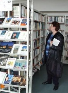 Naam: presentoir_beaux_livres_et_lectrice_2.jpg
Bekeken: 358
Grootte: 33,8 KB