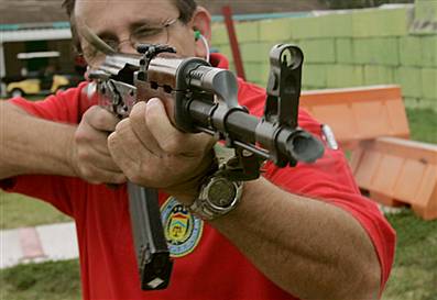 Naam: 080326-ak-47-hmed-1p.hmedium.jpg
Bekeken: 168
Grootte: 17,8 KB