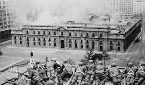 Naam: Sept11History1973SavadorAllende2.jpg
Bekeken: 71
Grootte: 11,5 KB