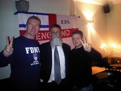 Naam: EDL-and-Rabbi-2-500.jpg
Bekeken: 117
Grootte: 22,7 KB