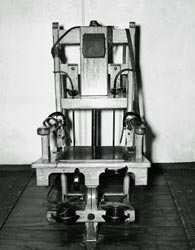 Naam: electric chair.jpg
Bekeken: 536
Grootte: 11,0 KB