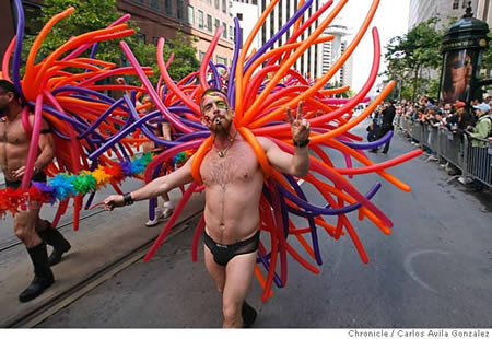 Naam: gay-pride-parade.jpg
Bekeken: 880
Grootte: 46,4 KB