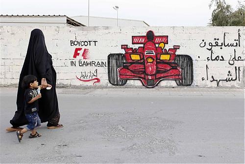 Klik op de afbeelding voor een grotere versie

Naam:  2012-04-19T153155Z_1_CBRE83I175A00_RTROPTP_3_SPORTS-US-BAHRAIN-GRANDPRIX.jpg
Bekeken: 105
Grootte:  68,3 KB
ID: 85524