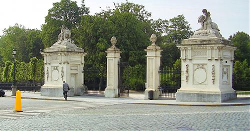 Klik op de afbeelding voor een grotere versie

Naam:  Parc_de_Bruxelles.JPG
Bekeken: 42
Grootte:  463,3 KB
ID: 99030