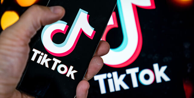 Naam: TikTok.jpg
Bekeken: 176
Grootte: 36,2 KB