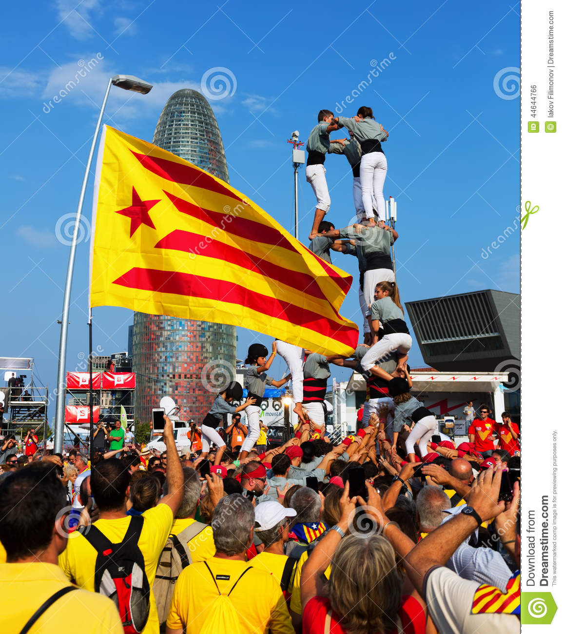 Naam: catalaans-toon-castell-nationale-dag-van-catalonië-44644766.jpg
Bekeken: 151
Grootte: 262,8 KB